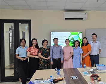 LỄ BẢO VỆ LUẬN ÁN TIẾN SĨ CẤP CƠ SỞ CỦA NGHIÊN CỨU SINH BÙI NHẤT GIANG